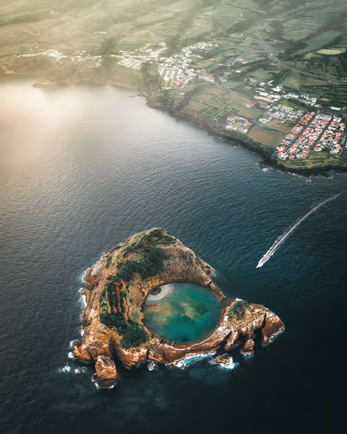 Item #72006923237213085531254412602497892474817395581584346497731490106885946736660 Media