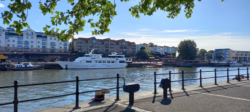 Item #28642289610413535734296160925975093096558758870368473952224142926393414516737 Media