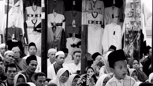 Moments In Black And White AXL3OaEiHh