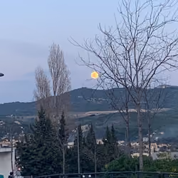 Moon fly