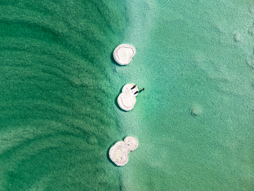 Item #105585464458184046396103785525579165368558260831733327093865767010218419421185 Media