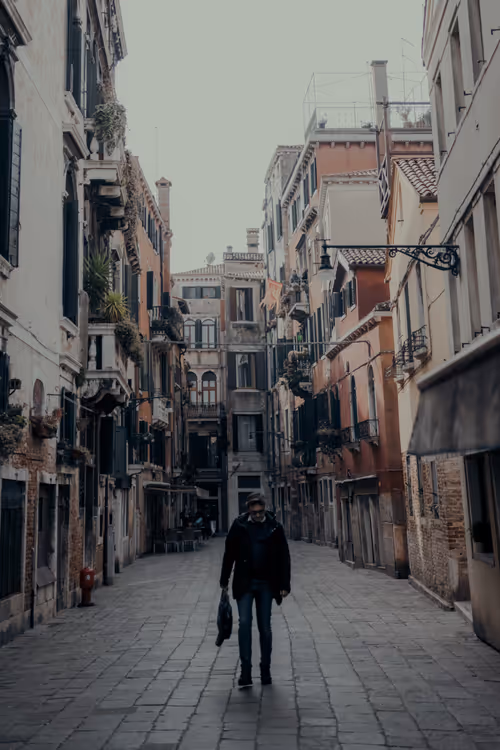 Item #74875889141145645292753782198545527001710615385351102791311981757214989746177 Media