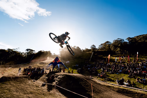 Item #100568244476551221138828286502777824514190158679998123651625085643428833787905 Media