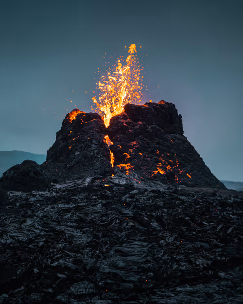 Item #71348397378810690825618428912408306798479722983811327082816877755378564071425 Media