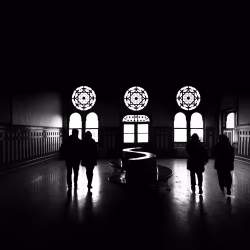 Darklightinbnw