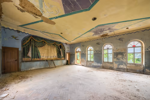 Item #12380643742834719912918023214587921165200821419383689299848195889697436729345 Media