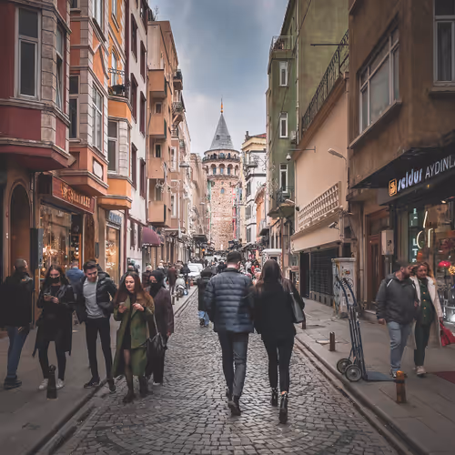 25828147237821198195018353565513715926828886605696715423323237878396975316993