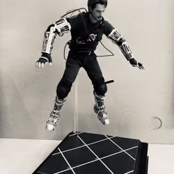 Hot Toys MMS116 Tony Stark Mech Test