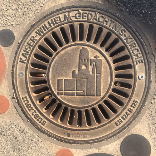 Item #50664749162083291389798367722270845779939923828333523932352926986178698149889 Media