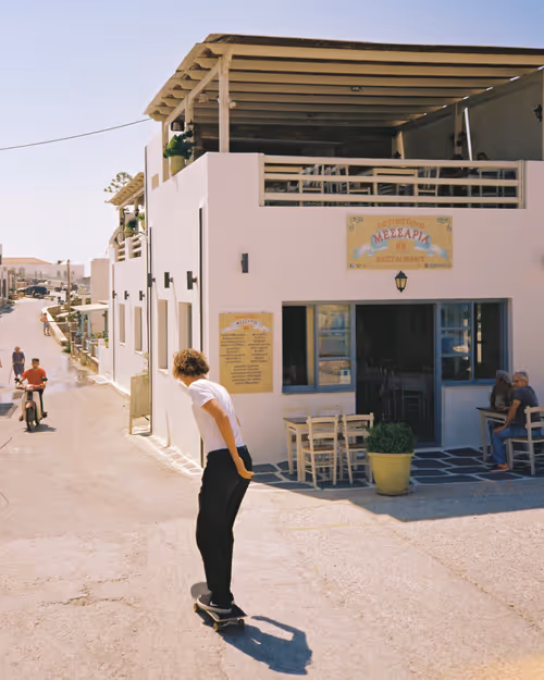 Item #103337611933110337448161440806560268112476320183319594419260887108754088132609 Media