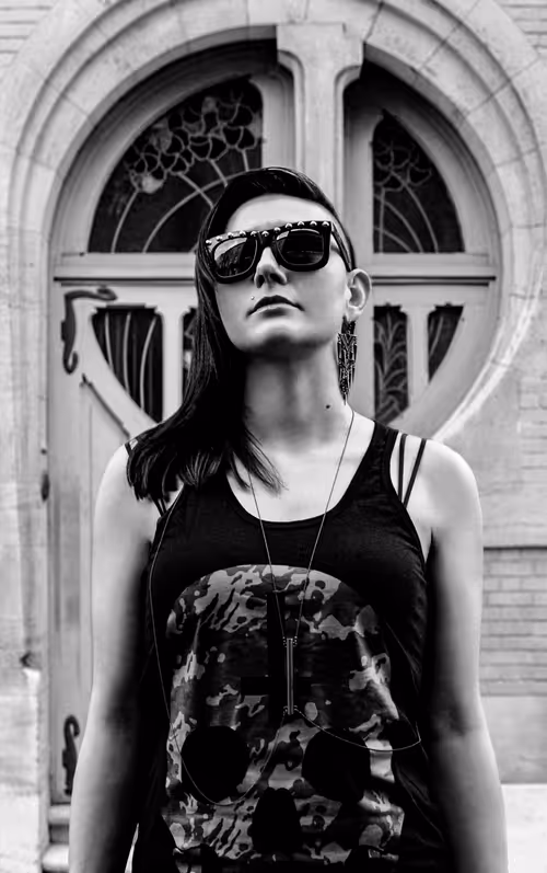 Item #78779691148455323171886345631012233382671645347484645066239978814660019224577 Media