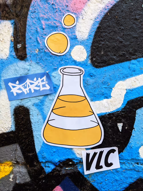 Item #74514486366930999863183303937488495413909095535195909856011804951278402928641 Media