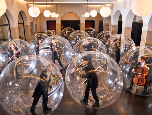 Item #98227430356298837060103829344695546217270943753946915637715863884346842677249 Media