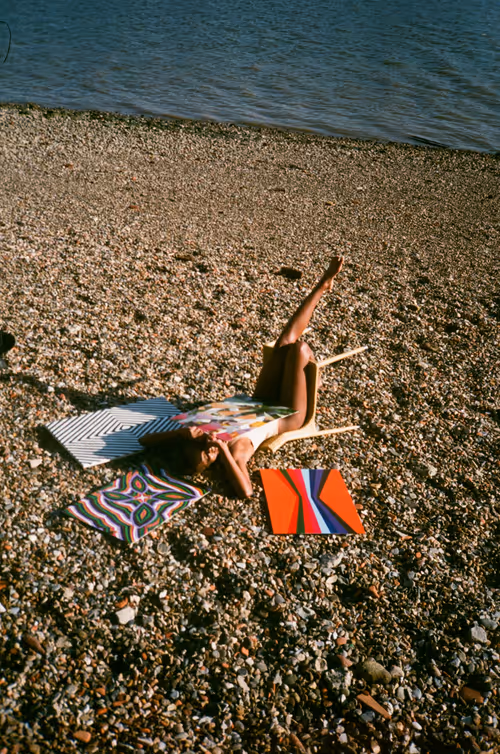 Item #39721804921401223950992786128966491116616190472530917763232394574409597190145 Media