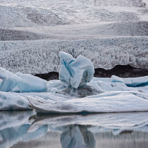 Vanishing Worlds