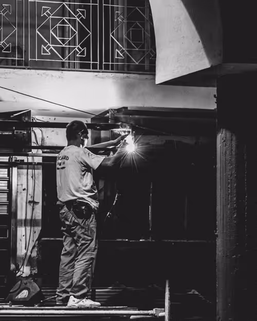 Item #692228807633545716775757127906681102618653973765444029041337457934975631361 Media