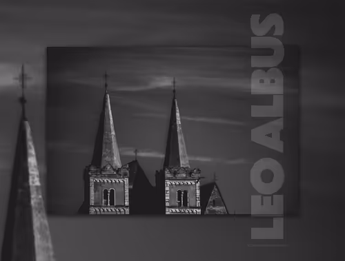 Item #46709965239587215851558087466762379659612403751449934923508460101198153777153 Media