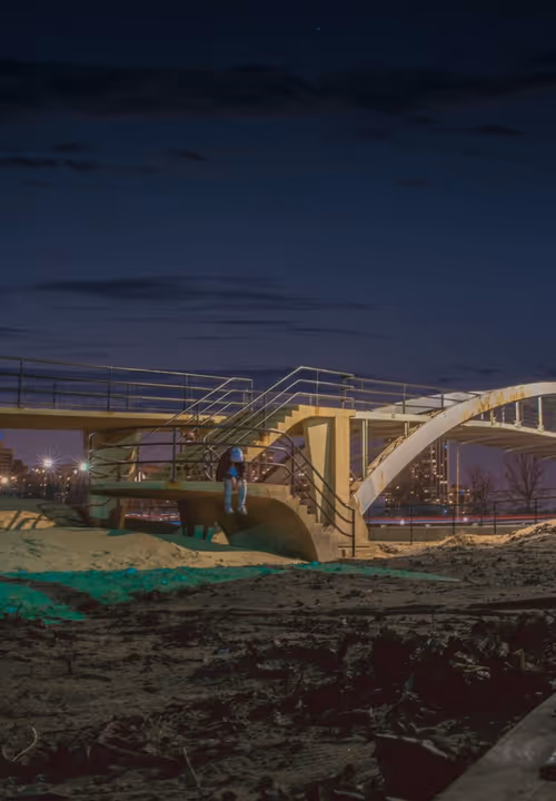 Item #56001494640685289430780016562963484230812626650403899750945012692525003046913 Media