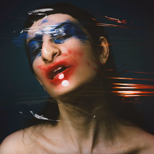 BEAUTIFUL DISTORTIONS. 11