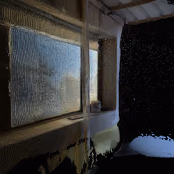 Windowwithpaint_03