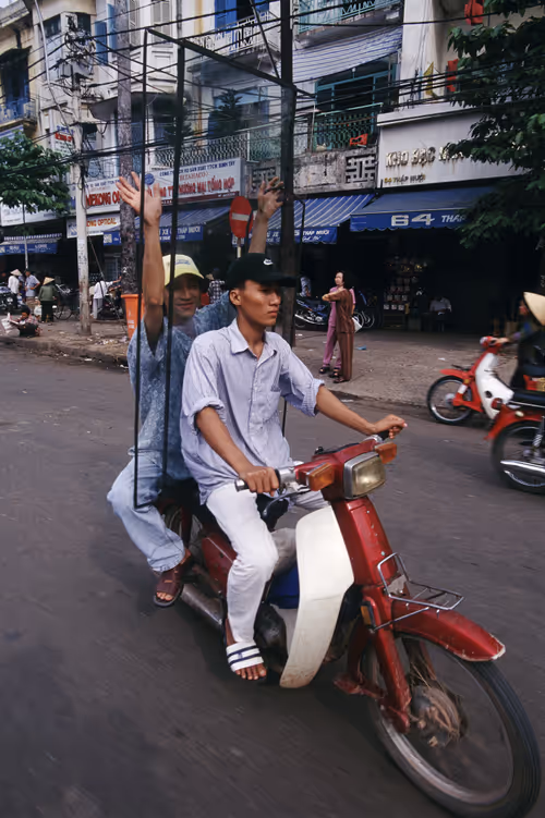 Item #24110165408155573398908987562152031273205884089304227586706331108354312634369 Media