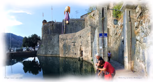 Item #25766228410116791685339336380012731519026805930459738932816938920461310361700 Media