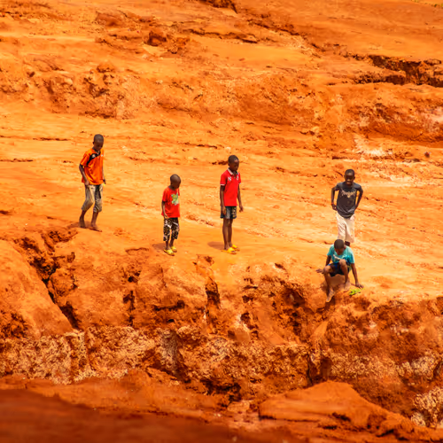 Item #27044860133245640427744722602934654172469236008198595321627444202277728944129 Media