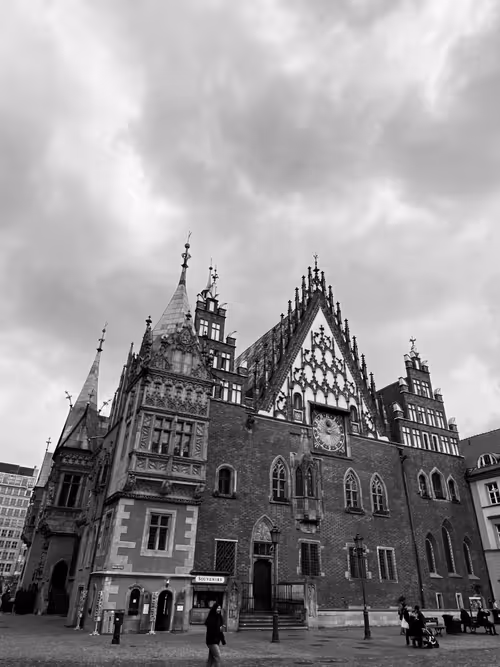 Item #35811020408419316992194676443438384062467997144569780966397288063744945946625 Media