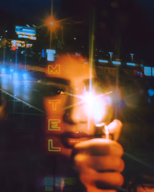 Item #8957903854141122346925135740585576976148783334383381745277240547347714277377 Media