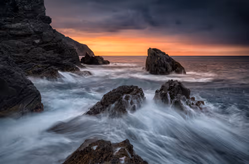 Item #33905874090819082513688943538230910820806372635716531311002980257517145161729 Media