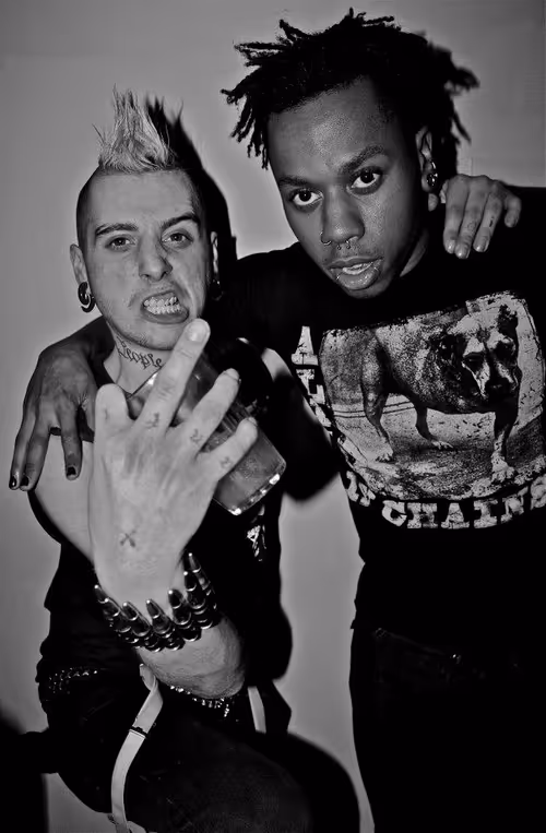 Item #40449787652065743018640773044495240111019622512701765753694832488180883652609 Media