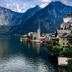 hallstatt village 