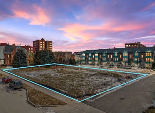 Item #34274270863773985776799105328213402810467255184948487708996436788349893607425 Media