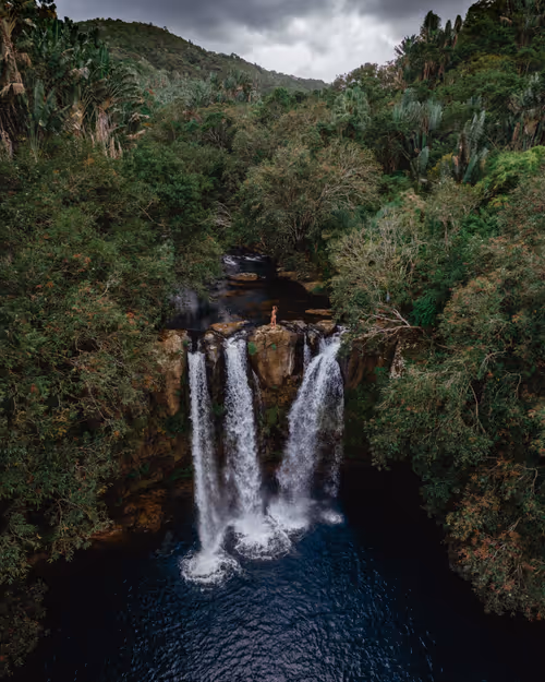 Item #64892573542216553225063327700336004171019867697641980949815581365709469384705 Media