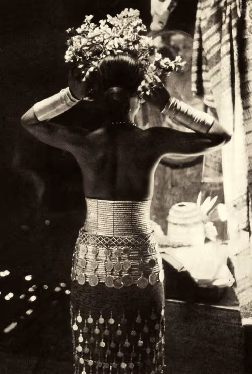 Item #47753599461235336473802085692286330167625892629753169280785576516497864392705 Media