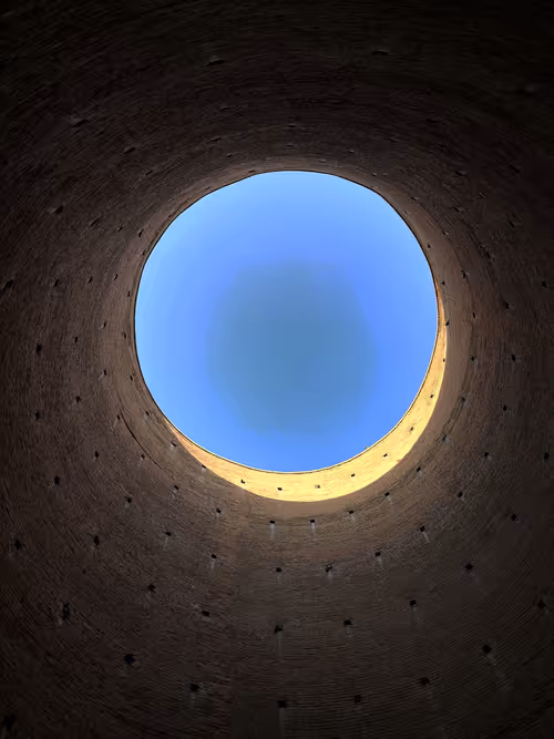 Item #68595384331479741982530928950306074531751535382951790992935385930397177085953 Media