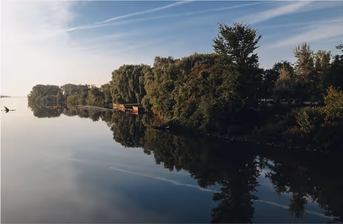 Item #78614967916850878758896281278088562819031429561597845143063368120155479474177 Media