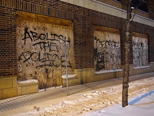 Item #114279786815483835742935838326294260638396500058431288090028659188622243659777 Media