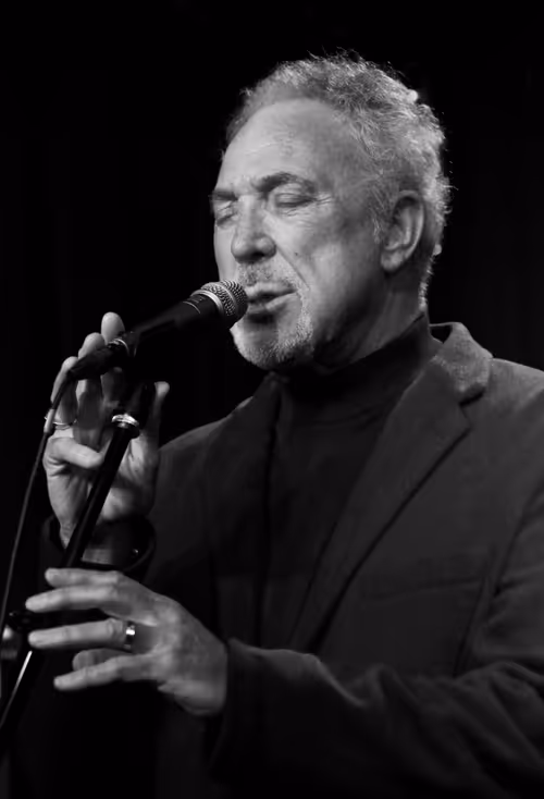 Item #56431751608181922231259635946092067407977788553703326303680802249178083229697 Media