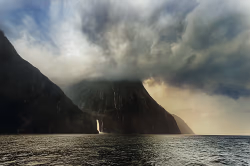 Item #108547290172068983727785202246252609350304201814617164826611777178865013620737 Media