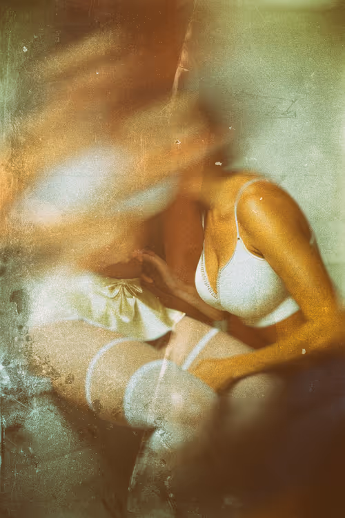 Item #109931125644720774743925664871075202306165972680174386762390863711609143951361 Media