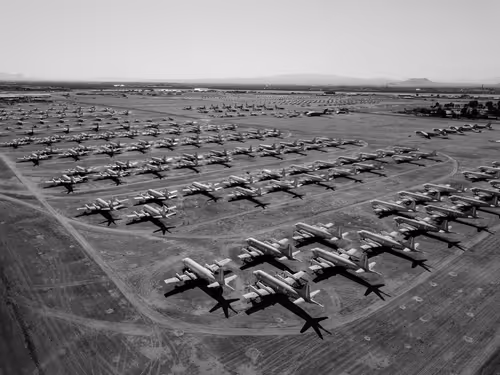 Item #42392629479489844342041238992722917738846266966173652433249185909842577981441 Media