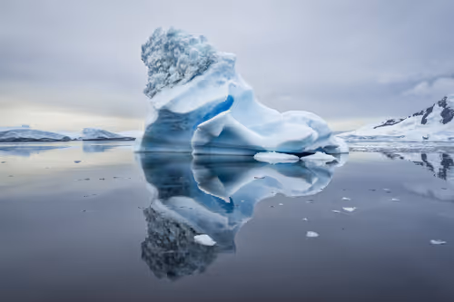 Item #41168216075356421475418355440995855194174491926388925330776099983040853311489 Media