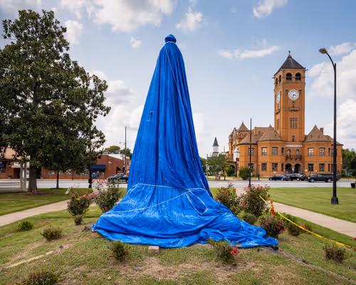 Item #10691109686083431502166818963425883962656955232587770388242978864725640609793 Media