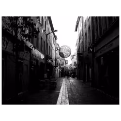 France 9.