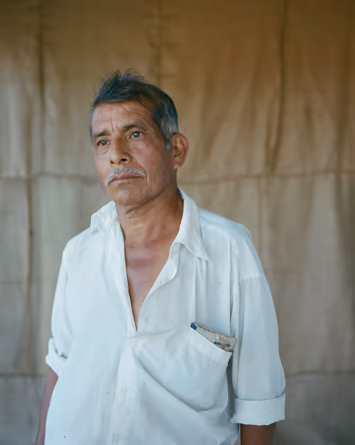 Item #63564870946985135886813841758928260740997425231874414062231035172775073415169 Media