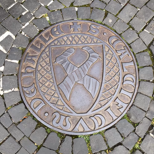 Item #50664749162083291389798367722270845779939923828333523932352926996074302799873 Media