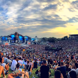 81502579898277150353033734927483914682173799916853565085596411555392830570497