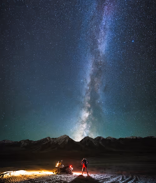 Item #9425749833926335333001150146280296056948702908253502131347533615572434550785 Media