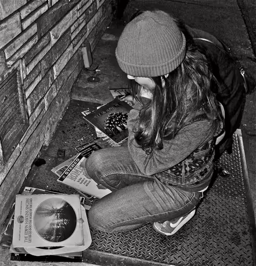 Item #40449787652065743018640773044495240111019622512701765753694832509071604580353 Media